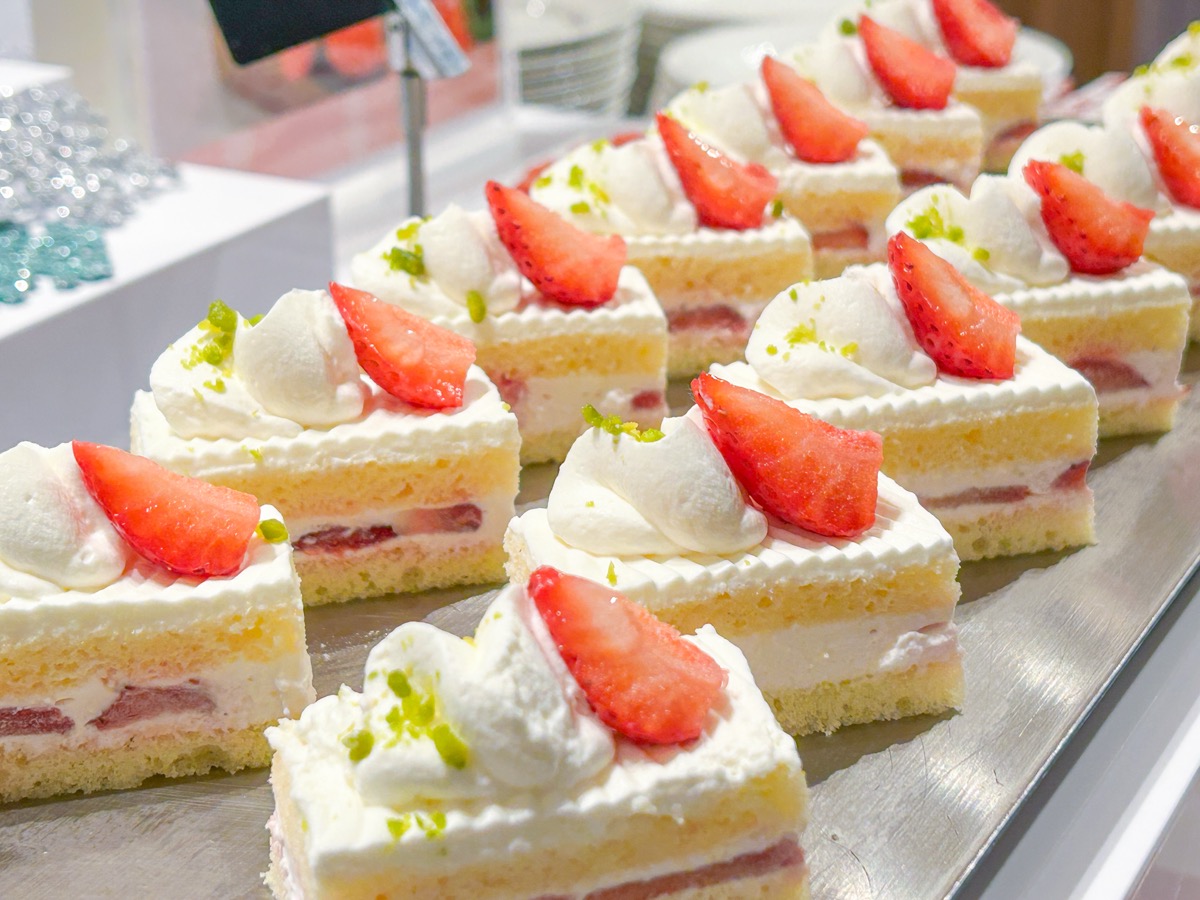 あまおう苺食べ放題！浦安ブライトンホテル『カシュカシュ』2026冬メニュー。ピンクの絶品料理＆スイーツを実食取材